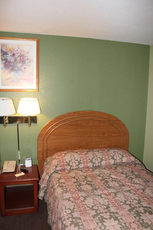 Oak Hill Inn And Suites Талеква Екстер'єр фото