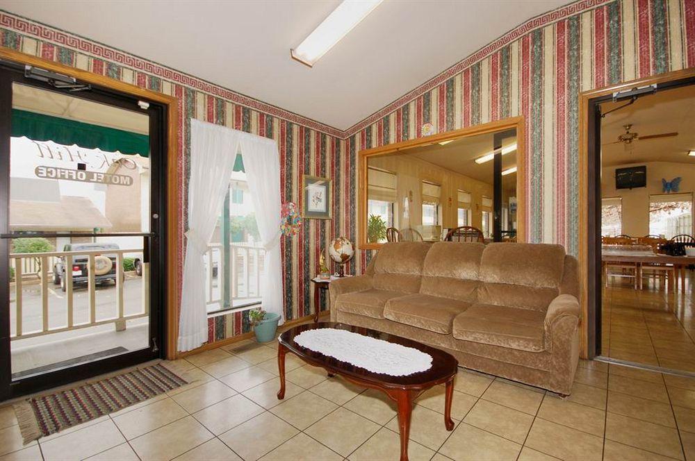 Oak Hill Inn And Suites Талеква Екстер'єр фото