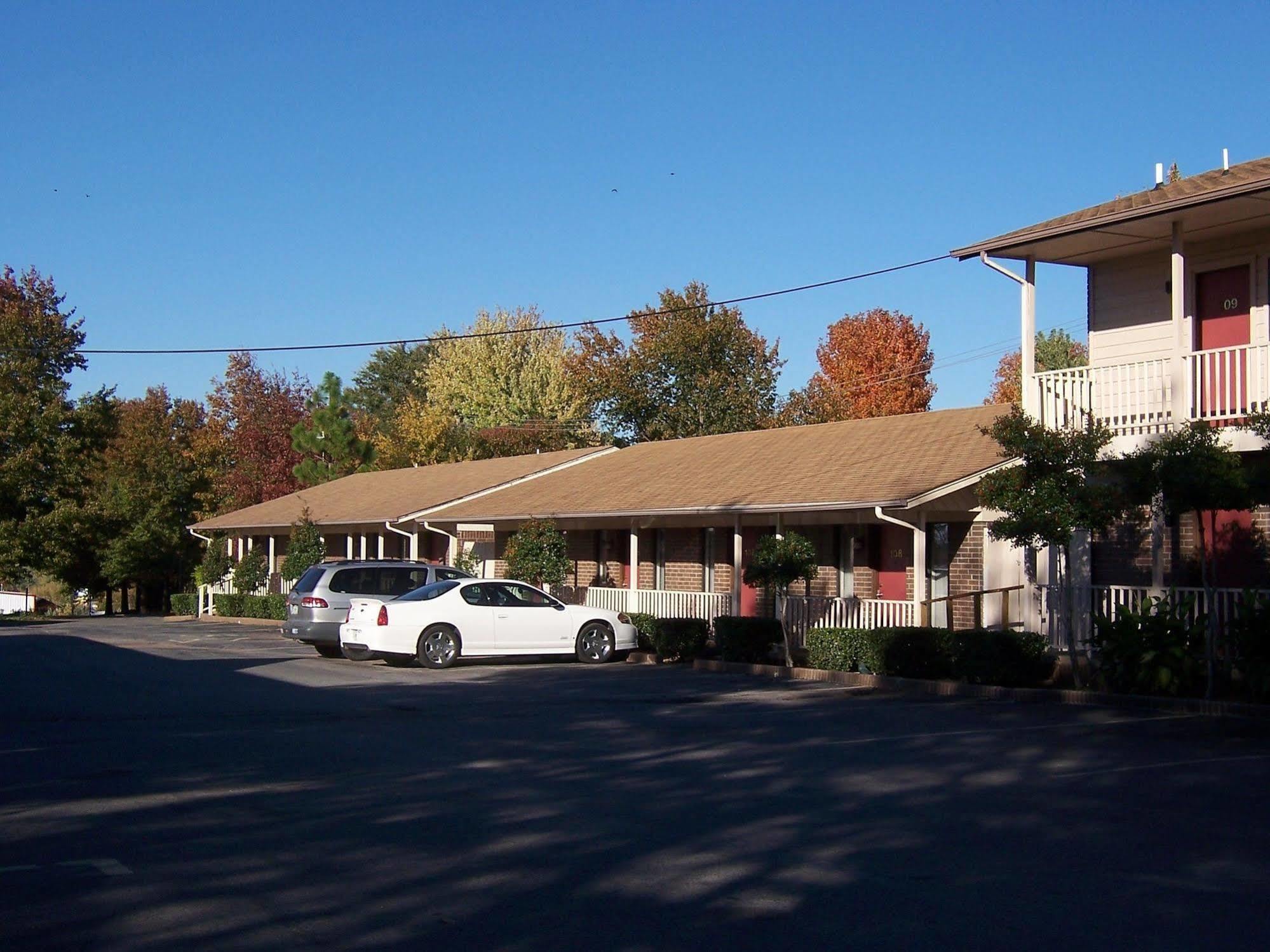 Oak Hill Inn And Suites Талеква Екстер'єр фото