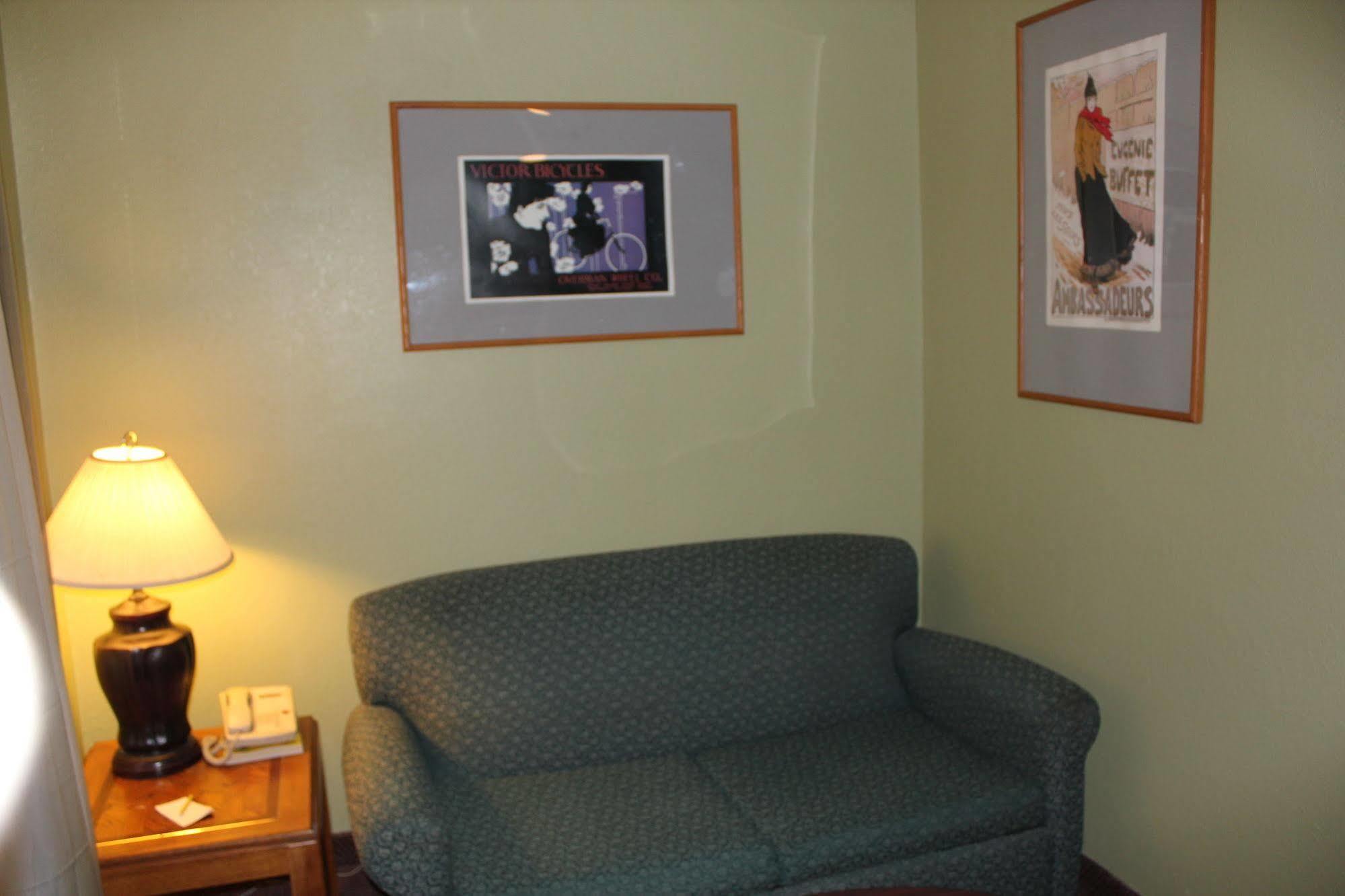 Oak Hill Inn And Suites Талеква Екстер'єр фото