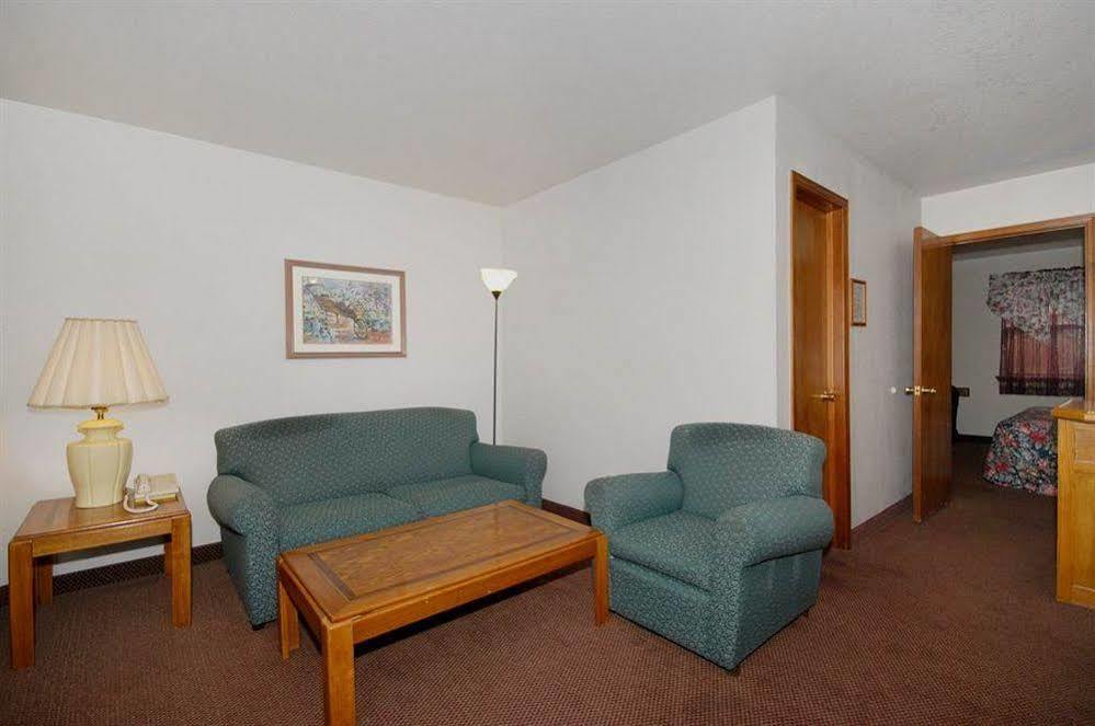 Oak Hill Inn And Suites Талеква Екстер'єр фото
